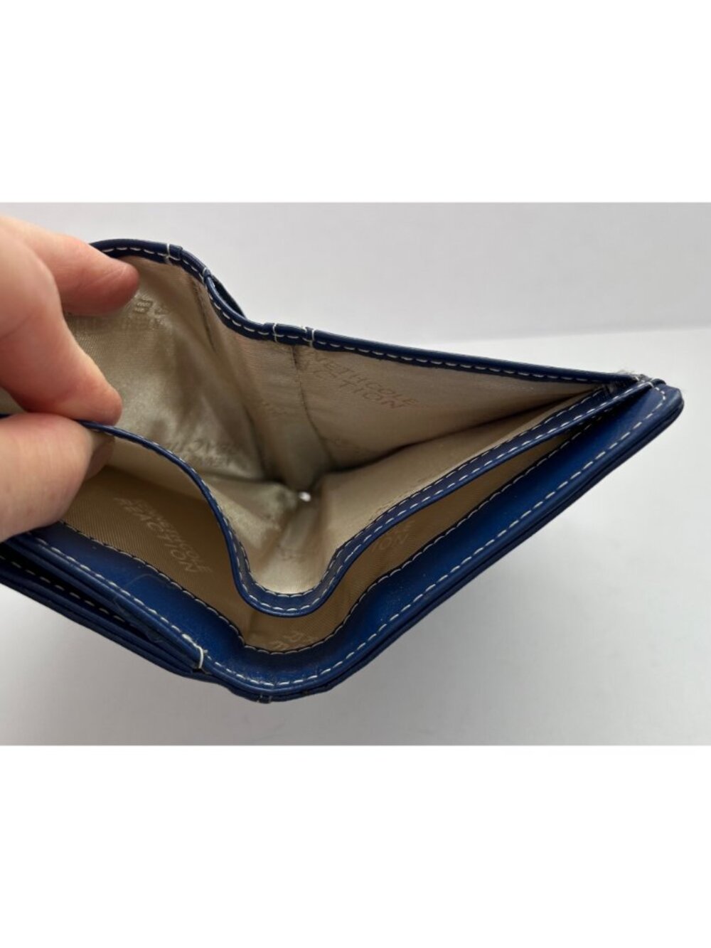 Kenneth Cole Reaction Blue Leather Wallet Metal Clasp Card Slots ID Window - Picture 7 of 8